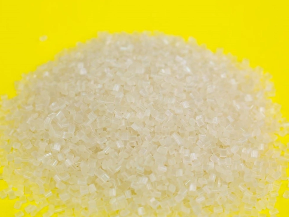 材料の耐久性の向上: 耐加水分解性マスターバッチの力を利用する